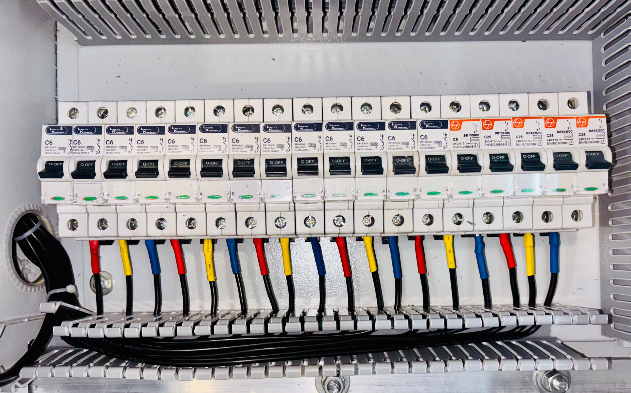 Why Low-Voltage Switchboards Are Essential for Modern Power Systems